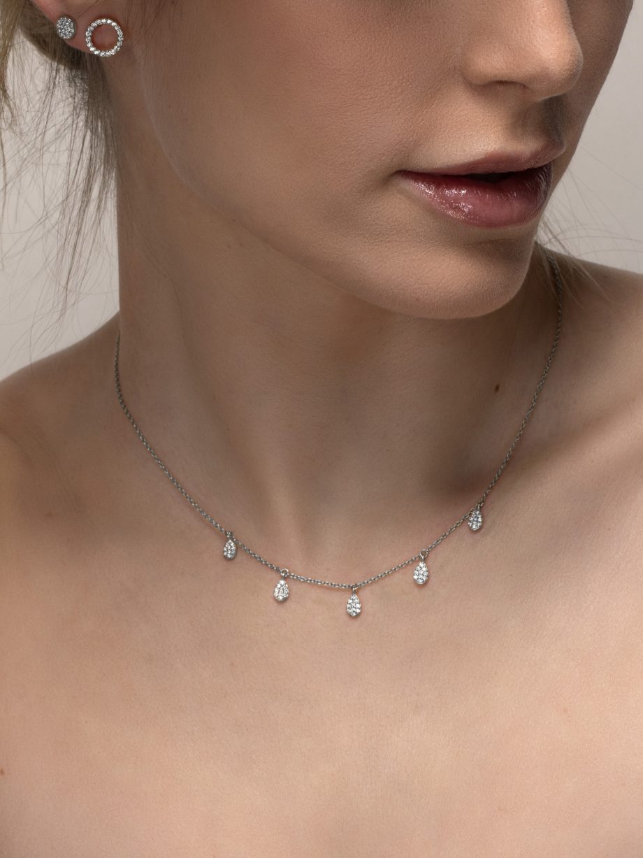 Mit Zirkonia Steinchen gefüllte Tropfen Kette 1638