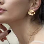 18 Karat Ginkgo Ohrstecker 2293