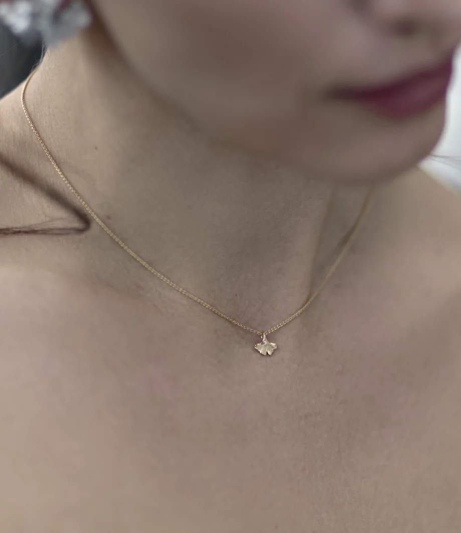 18 Karat Ginkgo Anhänger 2283